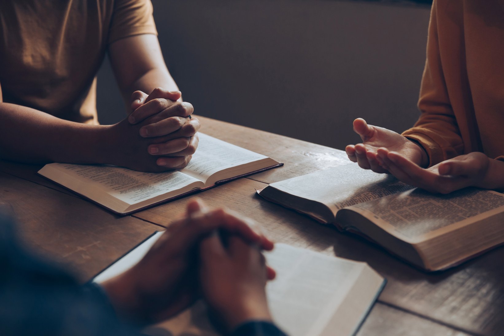 Christians and Bible Study Concept.Christian  Sitting Arou